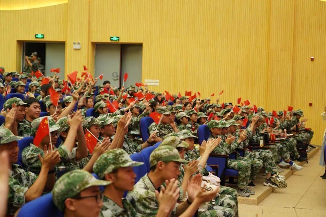 港澳商务考察团到郁南县考察投资环境